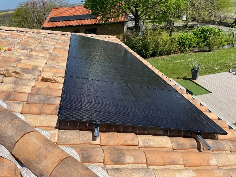 Chantier pour une centrale solaire de 7,5kWc de puissance et installation d’un EMS EMMA Huawei pour ce beau projet photovoltaïque à L'Union (31)