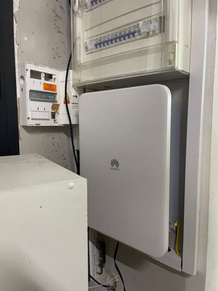 Découvrez cette double centrale solaire DualSun/Huawei pour l’auto-consommation et la revente du surplus de production photovoltaïque à côté de Colomiers (31)