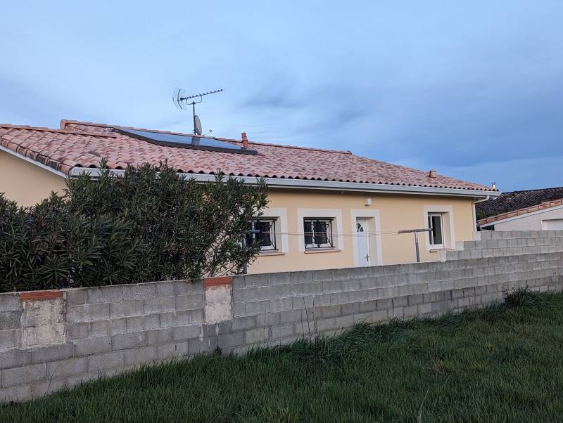 Achat d’une maison avec panneaux solaires, quelles démarches avec EDF OA ? Notre guide des nouveaux propriétaires à Castres (81)