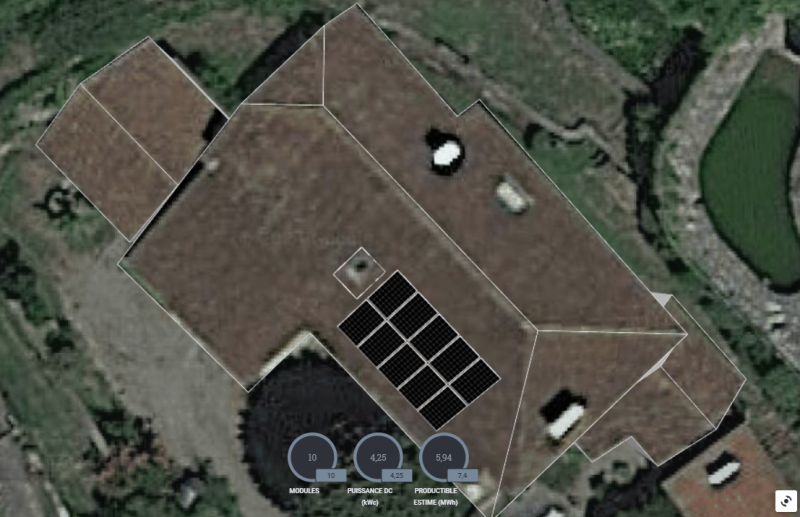 Chantier panneaux solaires à Figeac (12) - 4,25kWh en triphasé pour auto-consommation et revente