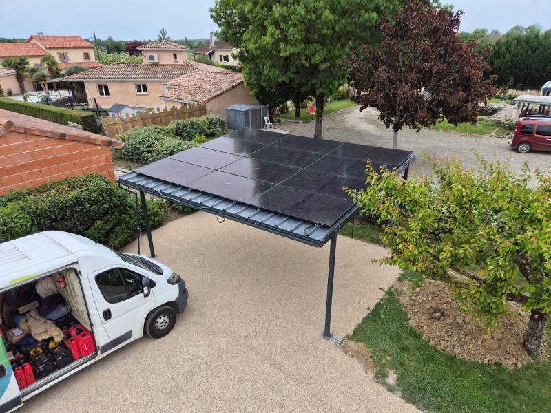 Carport solaire : l’installation d’une centrale photovoltaïque 6kWc à Castelsarrasin dans le Tarn-et-Garonne (82)
