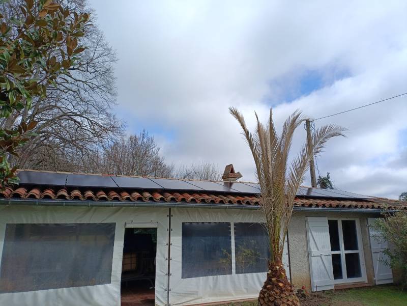 Pose d’une centrale 7,5kWc avec panneaux solaires DualSun et onduleur Huawei Fusion Solar triphasé à Brax (31)