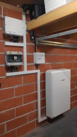 Notre zone d'activité pour ce service Expert en solutions photovoltaïques pour garage avec installation surimposée et système de batterie physique pour énergie autonome
